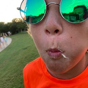 Meet your Posher, Damien